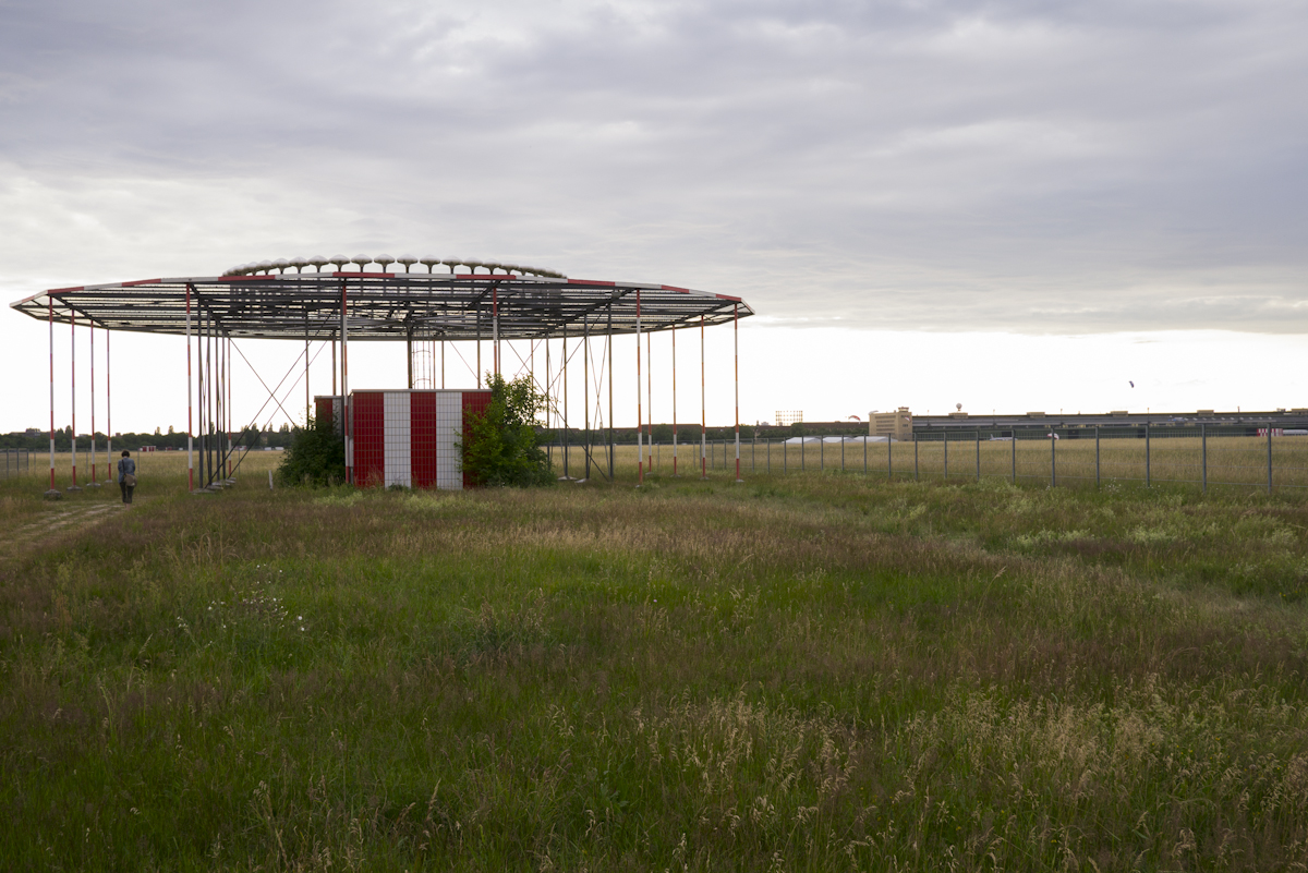 field post 2012 | hans-werner kroesinger